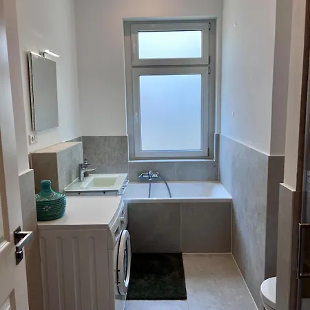 Zur Kaiserin - Im Sueden Berlins Berlijn