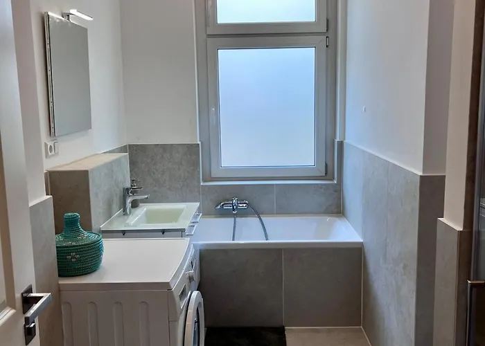 Zur Kaiserin - Im Sueden Berlins Berlin